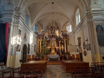 Zapraszamy na zimowe spacery do Lasu Łagiewnickiego - wnętrze kościoła oo. Franciszkanów fot. O PKWŁ, 